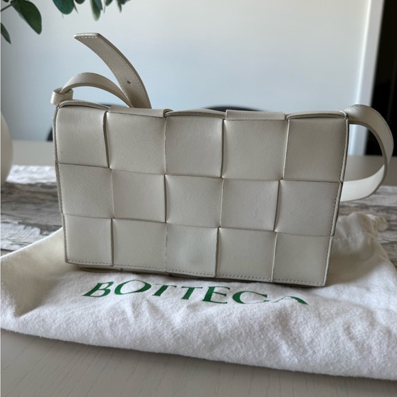 BOTTEGA VENETA Cassette bag - Picture 1 of 8